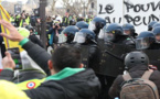 بالفيديو.. أعمال عنف واسعة رافقت إحتجاجات السترات الصفراء في العاصمة باريس 