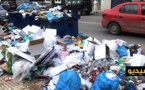 عودة انتشار أكوام الأزبال والروائح الكريهة بشوارع الناظور يثير غضب الساكنة