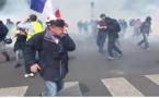 شاهدوا بالفيديو.. إشتباكات عنيفة بين الشرطة والمتظاهرين في إحتفالات عيد الشغل بفرنسا 