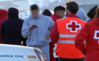 الشرطة الإسبانية تنقذ 7 مهاجرين مغاربة من وسط البحر وتسلمهم للسلطات المغربية