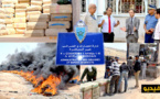 شاهدوا عملية إتلاف كميات كبيرة من المخدرات والسجائر المهربة من طرف جمارك الناظور