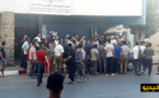 شاهدوا بالفيديو.. عراك بالهراوات حول "موقف السيارات" بسبب التراخيص "المشؤومة" لبلدية الناظور