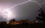 مديرية الأرصاد تحذر من قدوم زخات رعدية قوية.. والحرارة ستصل لـ 46 درجة ببعض المناطق