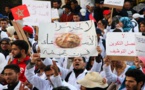 أغلبهم بجهة طنجة الحسيمة.. الاقتطاعات من الأجور تعيد "التوتر" بين أساتذة التعاقد ووزارة أمزازي
