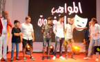 مهرجان الشرق للضحك.. الكوميدي حاميدي يصنع ساعة من الفرجة بالناظور في عرض يسخر من الأوضاع السياسية بالبلاد