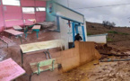  الأمطار العاصفية تحطم سور مدرسة ابتدائية ضواحي الحسيمة