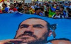 الزفزافي يستحضر من داخل السجن الأغنية الشهيرة "في بلادي ظلموني" ويحيي الألتراس