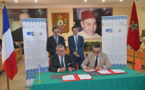 في سابقة بالمغرب.. رئيس مجلس اقليمي يوقع اتفاقية شراكة باللغة الأمازيغية مع شريك فرنسي 