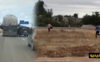 فيديو مثير.. مطاردة هوليودية لمهربين على متن شاحنة محملة بسلع مهربة بالطريق السيار