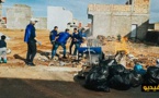 جمعويون يوزعون حاويات أزبال حديدية للتحسيس بأهمية الحفاظ على سلامة البيئة بالعروي