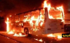 شاهدوا.. النيران تلتهم حافلة انطلقت من الناظور إلى الدارالبيضاء