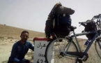  رحالة مغربي يواصل من السنغال رحلته عبر العالم على متن دراجته الهوائية