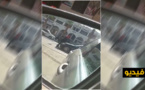 شاهدوا.. مختلة عقليا تتصدى للسيارات وتعرقل حركة المرور بمركز مدينة الناظور 