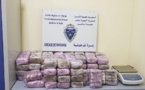 جمارك فرخانة تحبط عملية تهريب 40 كيلوغرام من الحشيش على متن سيارة اسبانية 