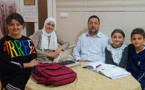 شاهدوا.. هكذا انخرطت أسرة بالناظور مع أبنائها في مبادرة التعليم عن بعد خلال أيام الوقاية من انتشار كورونا 