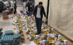 سلطات الناظور تشرف عن توزيع قفف بمساعدة الجمعيات الجادة بالإقليم وسياسيين يحاولون استغلال الأمر