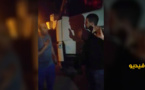 مواطنون بإعزانن يمنعون شاحنات الرمال الثقيلة من المرور على مسلك طرقي 