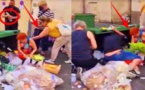 شاهدوا.. فرنسيون يبحثون في قمامة أزبال عما يقتاتون به في أوج "أزمة كورونا"