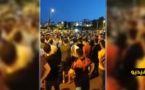 فيديو.. محتجّون في طنجة يقطعون الطريق في بني مكادة بعد قرار الإغلاق