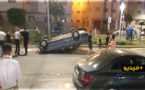 شاهدوا.. إصابة أربعة شبان في حادث انقلاب سيارة وسط حي المطار بالناظور 