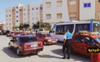 للمرة الثانية.. سائقو سيارات الأجرة الصغيرة بالناظور "يحاصرون" حافلات شركة النقل الحضري