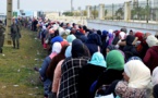 الفلاحات المغربيات يصلن إلى إسبانيا لجني الفراولة وانتظار وصول آلاف العاملات