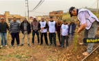  جمعية "بادر" تغرس 100 شجرة في حي "إفري أشار" بالناظور