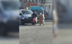شاهدوا.. الشرطة البلجيكية تشل حركة السيارات لمساعدة عجوز مغربية على المرور