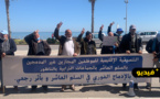 تنسيقية الموظفين المجازين بالجماعات الترابية يخوضون وقفة احتجاجية أمام عمالة الناظور 
