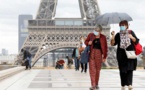فرنسا تعفي مواطنيها من الكمامة وترفع حظر التجوال