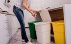 طريقة التخلص من الرائحة الكريهة في صندوق القمامة المنزلي