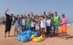 الناظور.. جمعية تويزا للاغاثة بالمغرب تنظم حملة تحسيسية بشاطئ قرية أركمان
