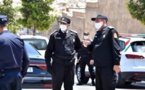 إيقاف أربعة أشخاص بينهم شرطيان بتهمة الانتماء لعصابة تنشط في النصب والاحتيال والسرقة