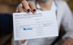 رئيس دولة يأمر بعدم صرف رواتب المواطنين الممتنعين عن تلقي لقاح كورونا
