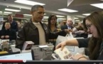 أوباما في مكتبة لاقتناء كتب