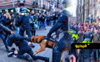بالفيديو.. الكلاب والهراوات لتفريق محتجين على قيود كورونا بهولندا