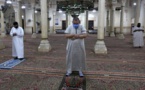 قطر تمنع المصلين غير الملقحين من دخول المساجد