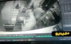 شاهدوا.. كاميرا تسجل عملية سطو على محل تجاري