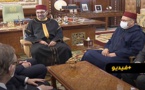 شاهدوا.. الملك محمد السادس يستقبل رئيس الحكومة الإسبانية في القصر الملكي بالرباط