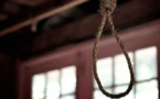 بعد أن تناولت السحور مع أبنائها.. مسنة تشنق نفسها بحبل