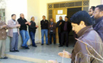 موظفون بجماعة أزلاف يعتصمون دفاعا عن كرامتهم، ونقابتهم تلوح باحتجاجات إقليمية وجهوية
