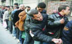 إسبانيا تتخلص من المهاجرين المغاربة الشرعيين