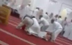 مؤثر.. موت الفجأة يباغت مؤذنا أثناء صلاة الجمعة