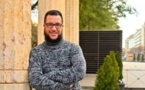 إسبانيا تنفذ قرارا بترحيل مهاجر مغربي متهم بأنه "مرجع للسلفية المتشددة"