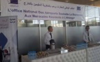 استقبال هائل لأفراد الجالية بمطار طنجة.. وهؤلاء يشتكون من غلاء الأسعار وضعف الخدمات استقبال هائل لأفراد الجالية بمطار طنجة.. وهؤلاء يشتكون من غلاء الأسعار وضعف الخدمات