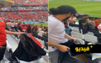 شاهدوا.. الجماهير المغربية تثير الإعجاب بتنظيفها مدرجات الملعب
