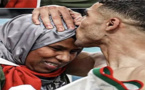 قبلة أشرف حكيمي على رأس والدته تشعل منصات التواصل الاجتماعي