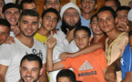 الداعية طارق بنعلي يثير بكاء المئات من المصلين أثناء إلقائه درسا دينيا ببني أنصار