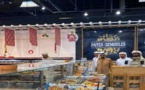 حاكم دبي يتجول في "سوق" بمدينة الرباط