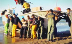 بالفيديو.. شاهدوا طريقة إدخال قوارب الصيد التقليدي إلى شاطئ بويفار‎